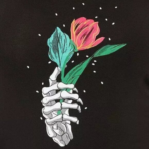 ❤️NWT VINTAGE TORRID SKELETON ROSE PRINT - FOXY LACE TRIM SLEEP TANK - PLUS SIZE - Picture 2 of 16